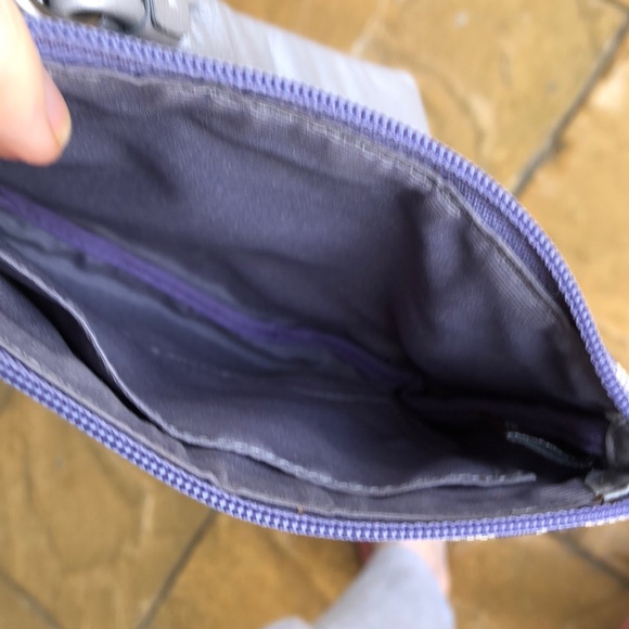 Authentic Coach Wristlet modern logo EUC Lavender - Picture 2 of 10